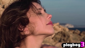 women in short skirts tease