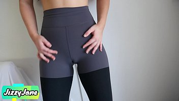 sister makes me cum with pussy rub and wanking