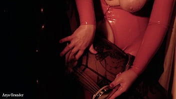 sexy lesbian kissing in latex anybunny porn