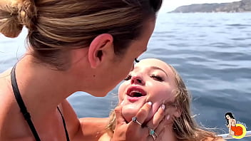 hot burnette giving sex on a boat hotntubes exiporn