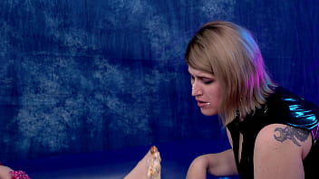 foot gagging videos