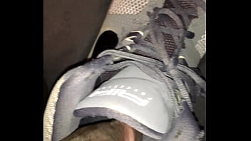 nesaporn j o i nelly