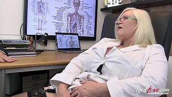 mature mum busty amateur sex british