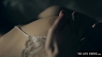 amature puffy nipples solo