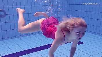 swimming pool sister bj video