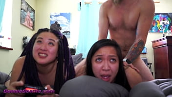 Threesome With 2 Asians Playing Tekken - Vid thumbnail