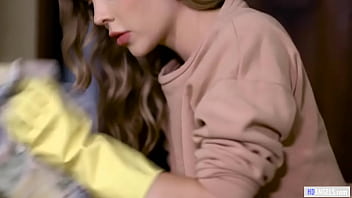 xxx hd litil rep sleeping mom