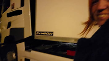 une sal pute baise avec un cheval