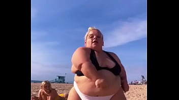 midget fat ass striptease