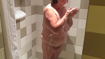 sharing wife in shower xxx