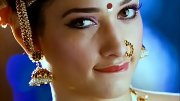 xnxx kiss breas tamanna