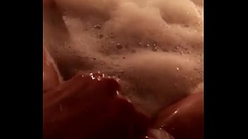erotic bath time hentai girl