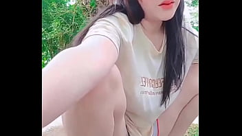 thai girl show her pussy com