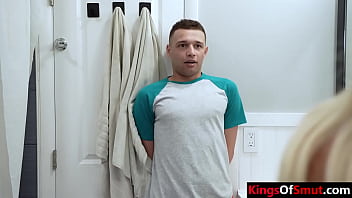 son ask mom to see her pussy