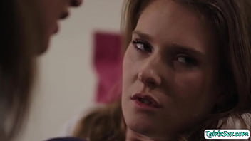 shemale blonde beauty