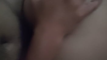 morena de rico culo montando y metiendose unos sentones