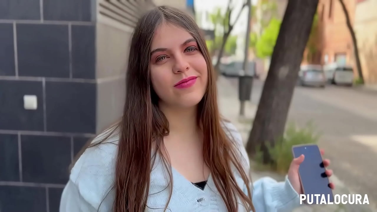 PutaLocura - Preciosa chubby española de ojos azules es pillada por Torbe y  traga su leche - PORNORAMA.COM