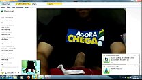 con un amiguito que le gusta jugar