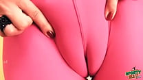 Perfect Cameltoe Pussy! In Tight Spandex! Working Out! Ass!!