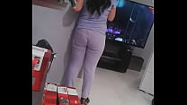 Chavita marcando tanga