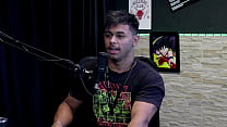 A menina desmaiou no sexo, recebeu um squirting, existe umas posições difíceis, e a diferença entre peformance é... - Guilherme Filmmaker Pornô (WATCH ON: SHEER/RED)