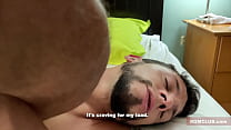 Macho bisexual coge a pelo a un puto