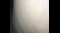 dándole a la nena