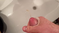 A lot of cum from a big straight dick