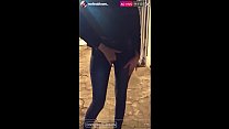 NA LIVE, GAROTA SE MASTURBA E MOSTRA SEUS PEITOS
