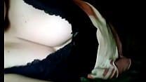 Amiguita tocándose las tetas
