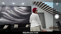 The Husband Catches His Hijab Wife Cheating on Him and Decides to Punish Her - Hijablust