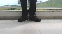 TIRANDO MINHA BOTA DE TRABALHO