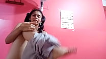 Que rica viajera me toco la puerta, me la comeré