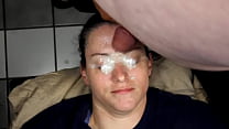 Huge Homemade facial blasting right in her eyes!!! FIXED SOUND