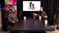 Negro coloca a safada gostosa pra mamar gostoso em seu pau grande, deixando a apresentadora excitada - Swing Cast com Tifany Rocha, Negro Top Oficial, Alice Vasconcelos, Didy Reis e Will Mastro (WATCH