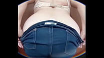 Mi esposa se calienta y me enseña las nalgas