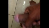 Gozada no chuveiro gostosa do nego dotado