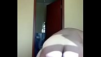 Me monto a mi novia y le doy palmadas hasta dejarle el trasero rojo  Me monto a mi novia y le doy palmadas hasta dejarle el trasero rojo