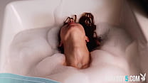 Tight body Ukrainian MILF model takes a bath and looks super clean