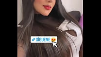 Moviendo las nalgas muy hot