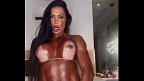 Gracyanne Showing