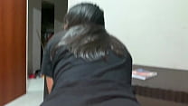 Le digo a mi hermanastra que juguemos al teto tu te agachas y yo te lo meto