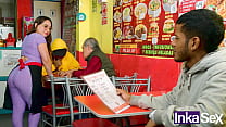 Milf Peruana Se Folla A Comensal En Su Restaurante