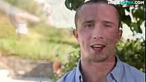 Athletic lad jizzing himself after having solo fun