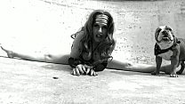 Sexy Milf Savana Styles dance is getting horny