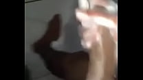Gozando gostoso no banho