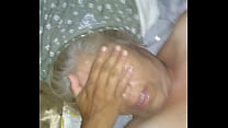 mi esposa reciviendo leche