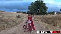 Girl Outdoor provocating with her ass, Voyeur