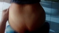 Consegui comer a loira gostosa, rabuda do trabalho, mas ninguém pode saber. Cabelo grande, cintura fina, adora ser vaqueira. Muita vontade de foder a buceta. Amador Caseiro Brasileira Bunduda