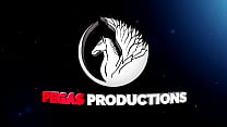 Pegas Productions - Eva Horn a une Grosse Saucisse dans l'Cul